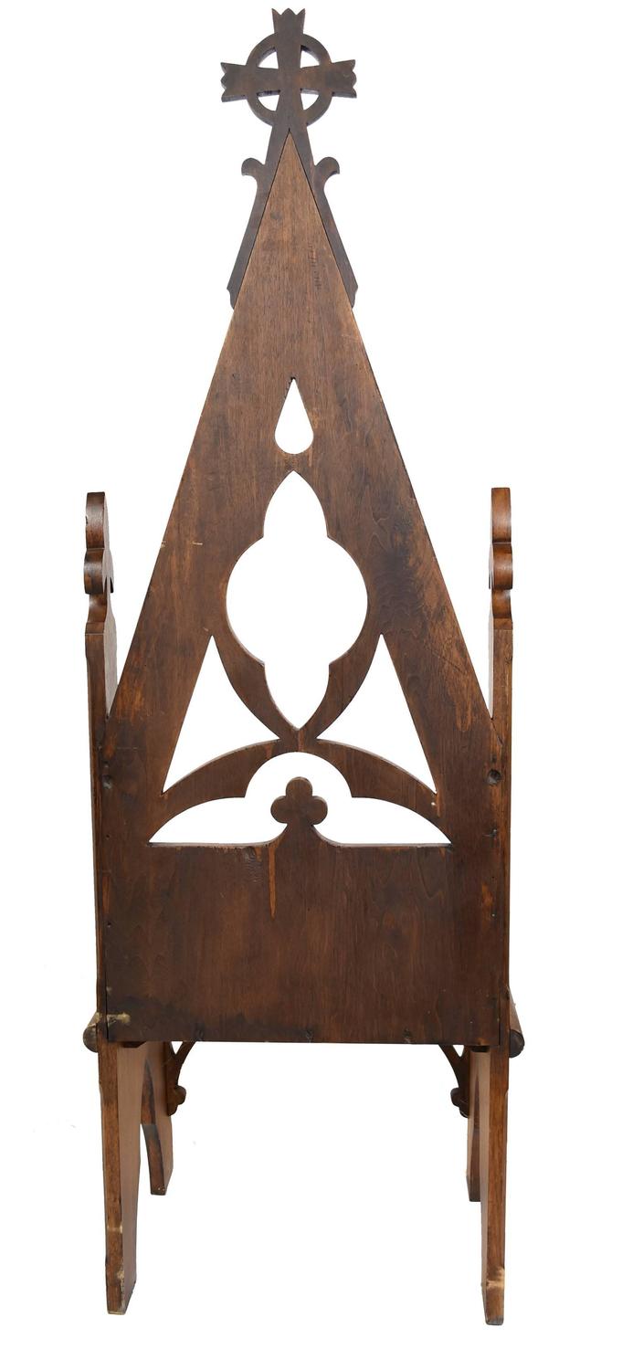 Early 20th Century Oak Chair with Vaulted Back and Trefoil