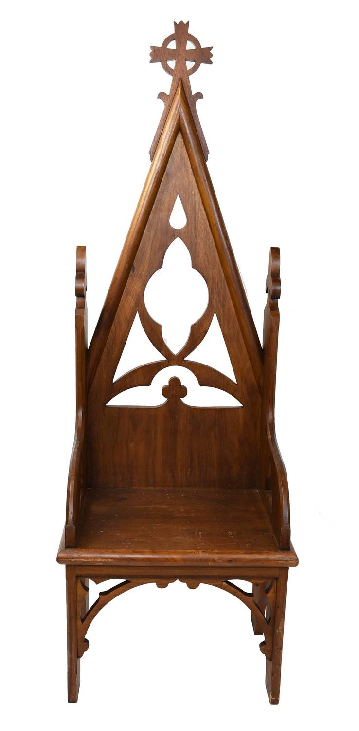Early 20th Century Oak Chair with Vaulted Back and Trefoil