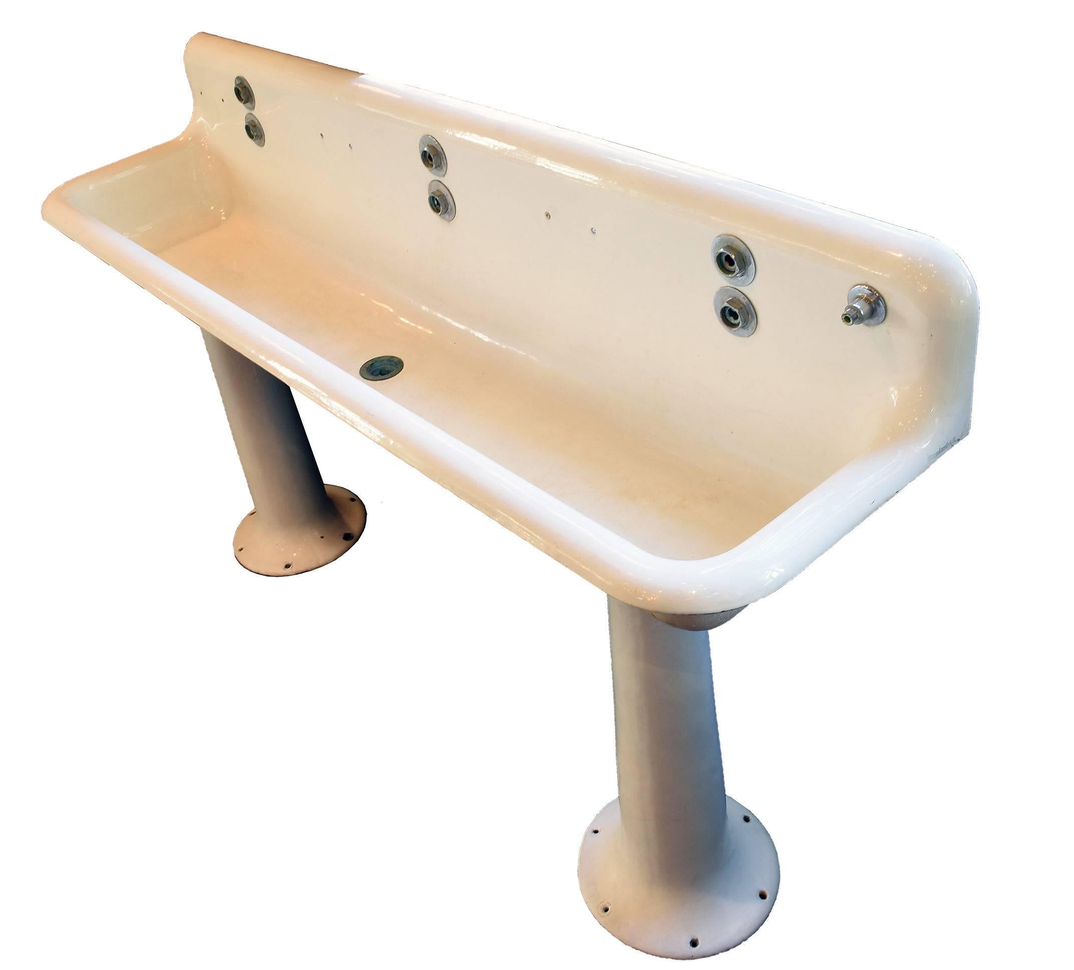 6' American Standard Porcelain Sink with Pedestals In Good Condition In Minneapolis, MN