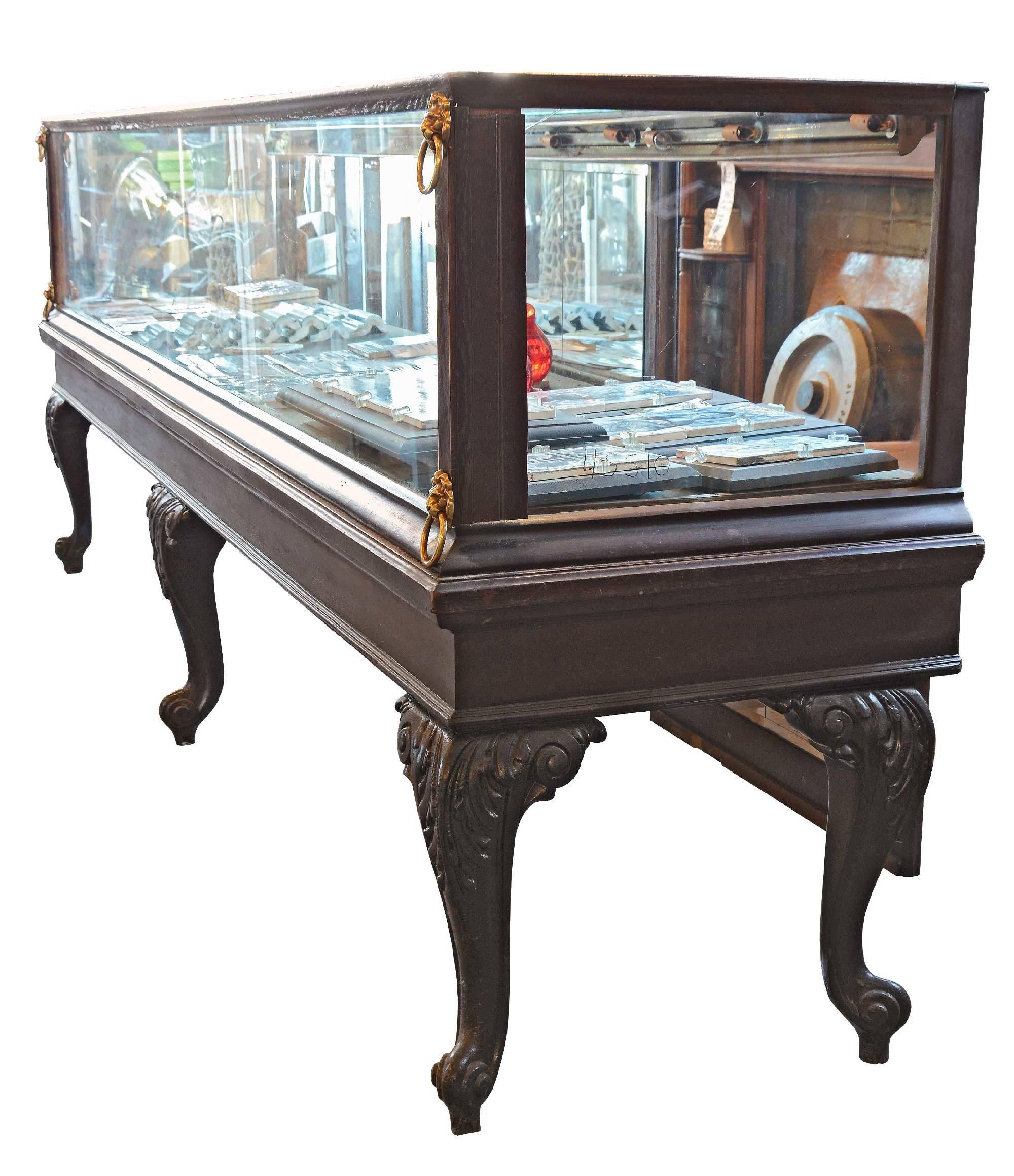 Early 20th Century Mahogany Display Case with Glass Lions, circa 1910