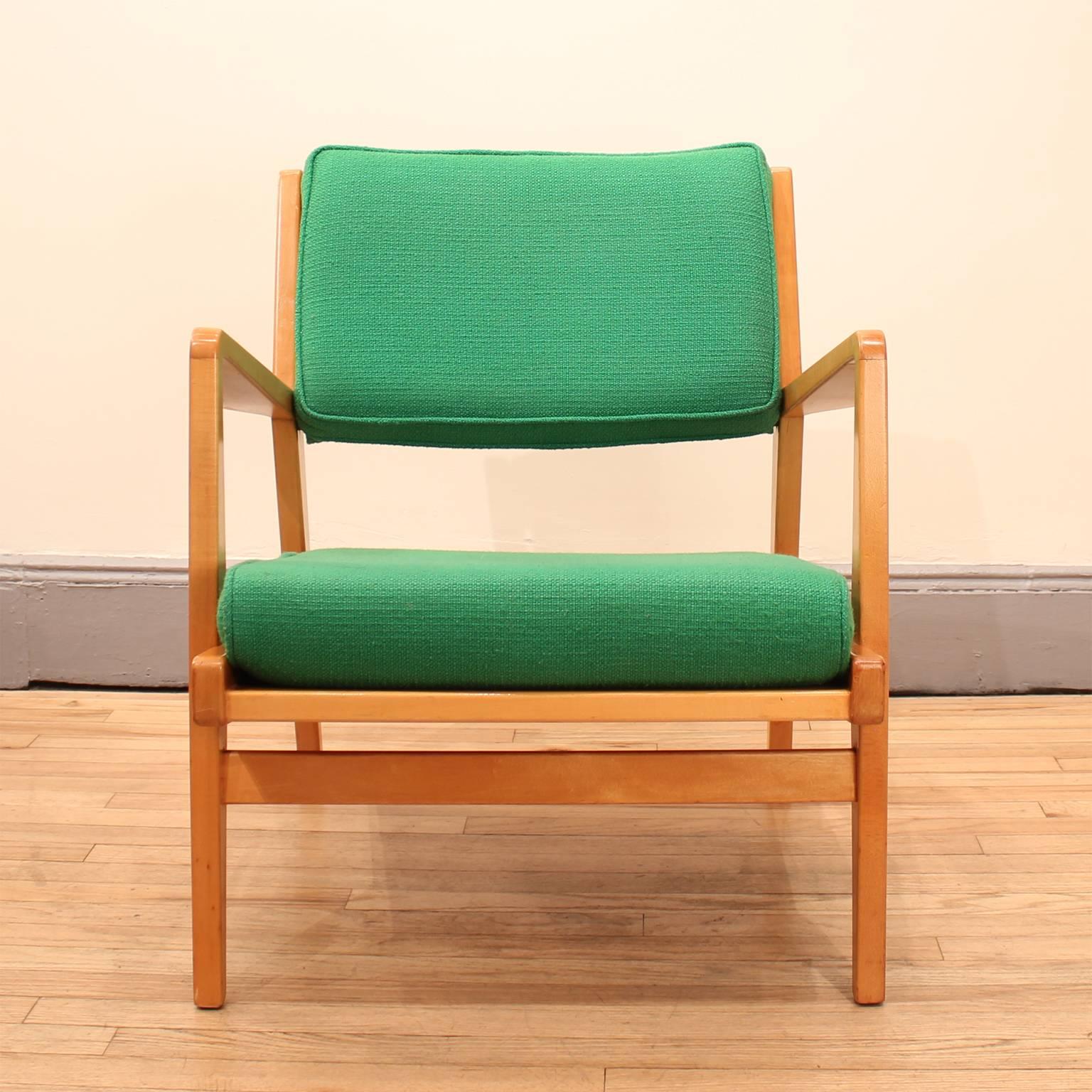 Lounge Chair by Jens Risom In Excellent Condition For Sale In New York, NY
