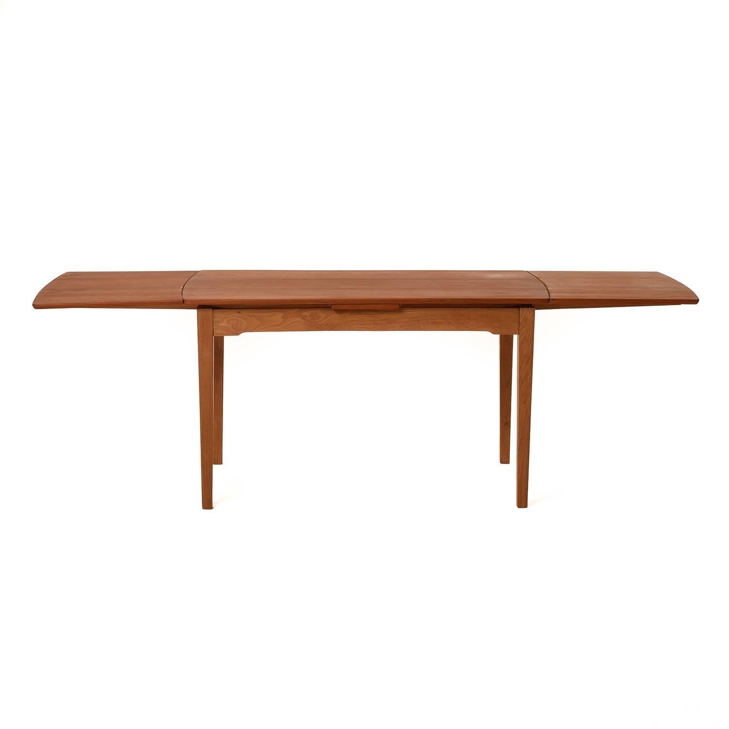 Scandinavian Modern Danish Modern Draw-Leaf Extension Table