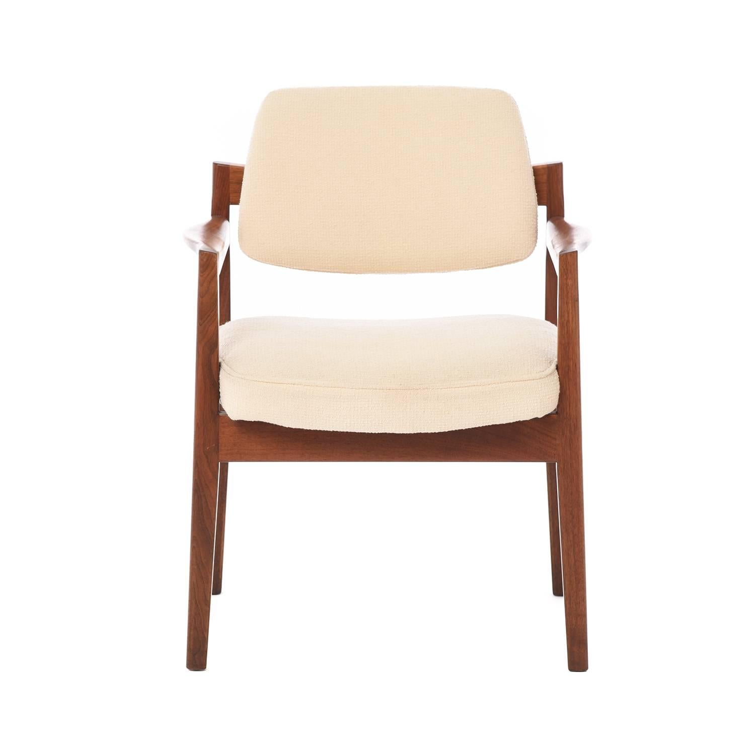 Danish Modern Risom Side Chair In Excellent Condition In Minneapolis, MN