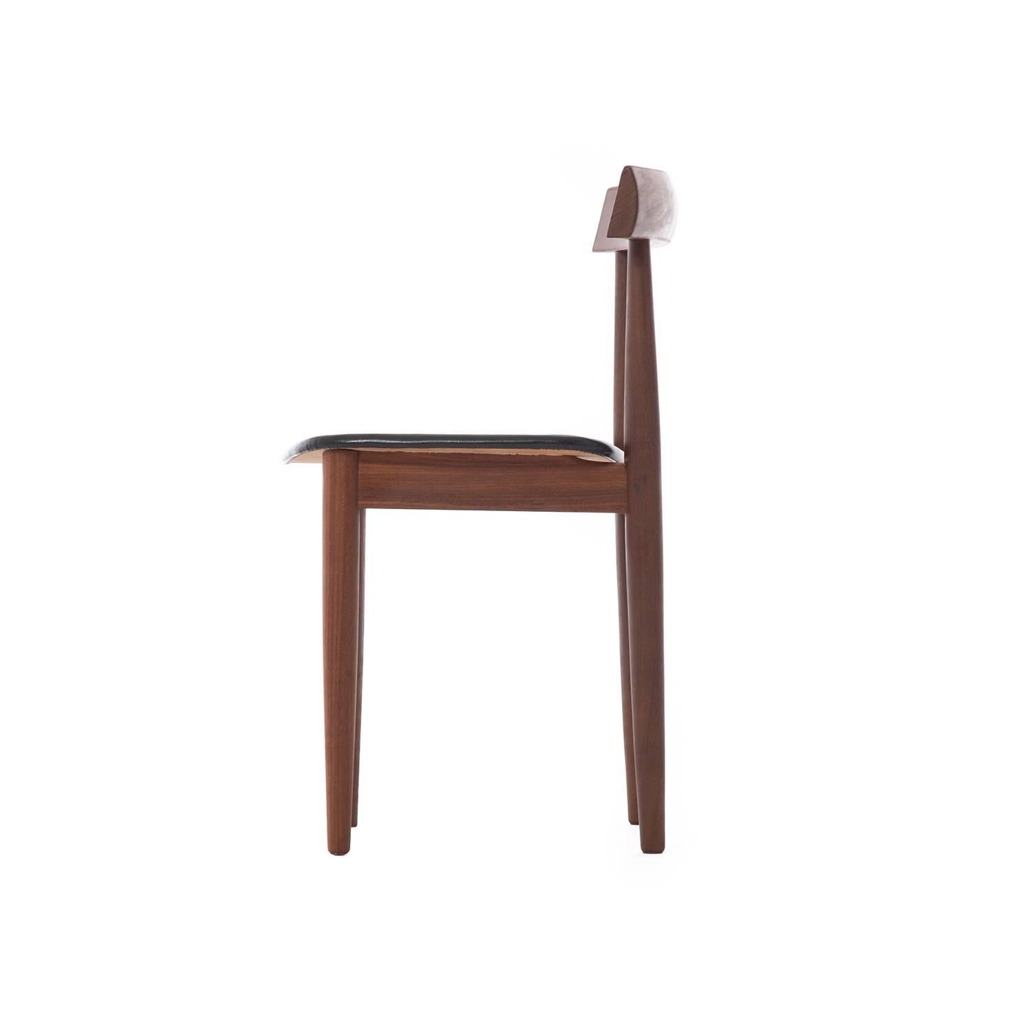 Danish Modern Roundette Dining Table and Chairs In Excellent Condition In Minneapolis, MN