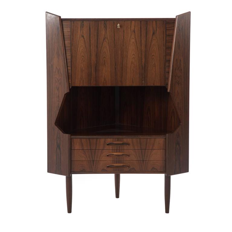 Danish Modern Rosewood Corner Bar at 1stDibs