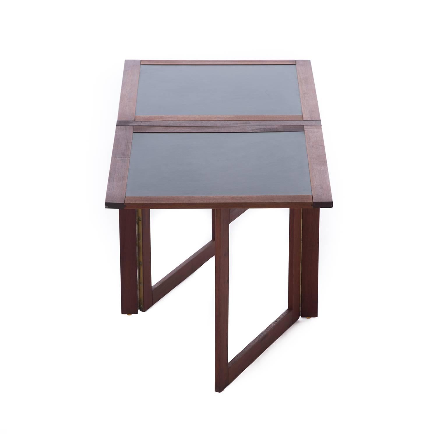 Danish Modern Gate Leg Folding Side Table In Excellent Condition In Minneapolis, MN