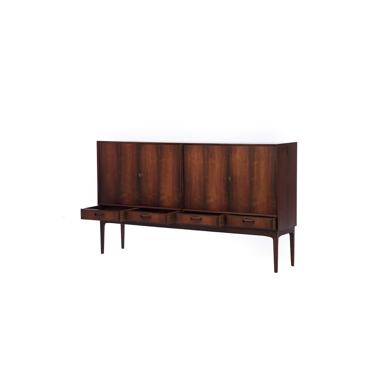 Danish Modern Rosewood Credenza with Interior Bar In Excellent Condition In Minneapolis, MN
