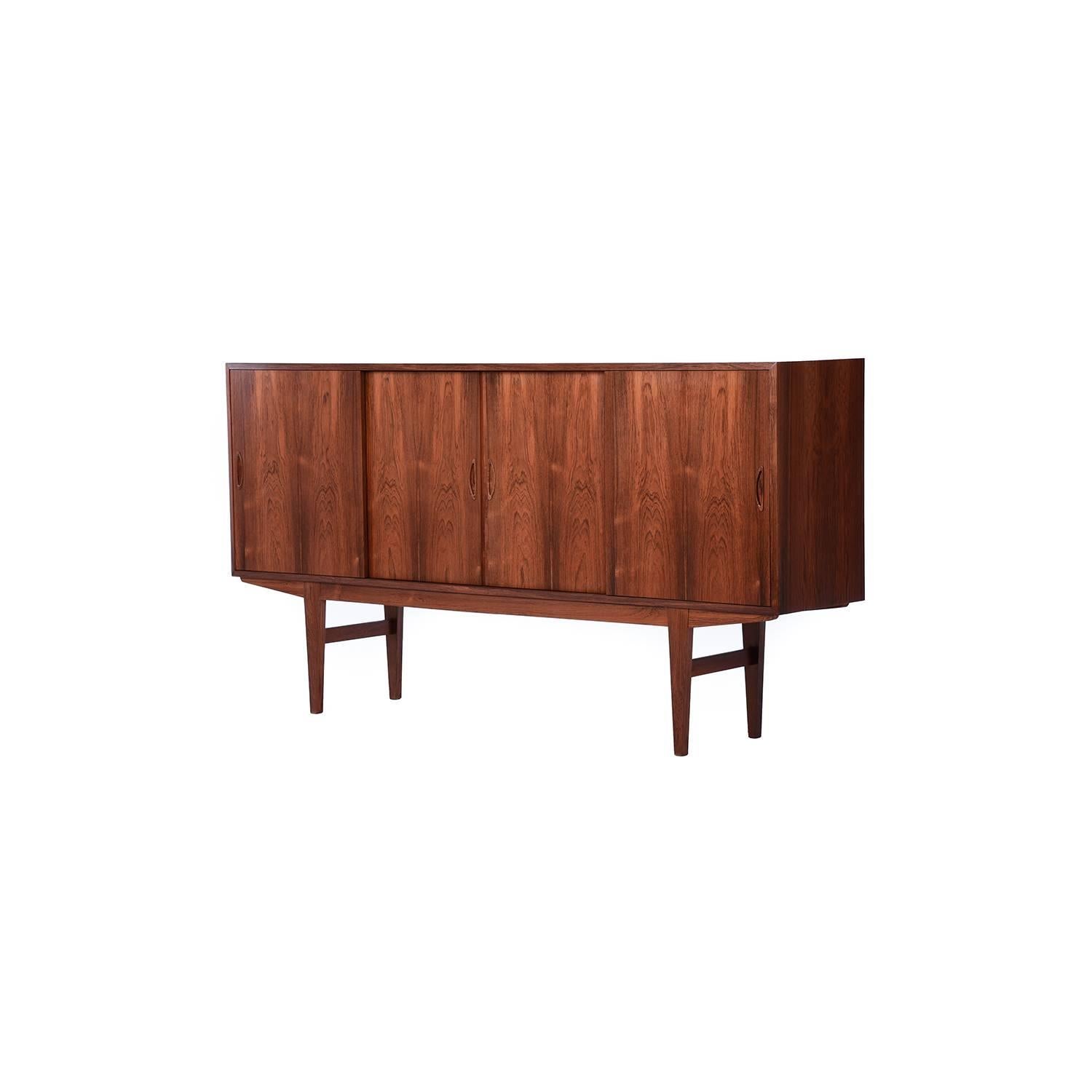 Danish Modern Rosewood Credenza with Self Lighting Bar In Excellent Condition In Minneapolis, MN