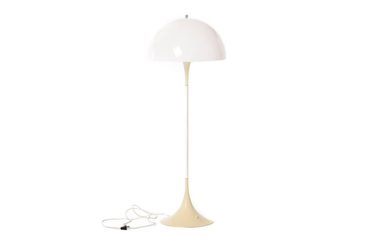 Beautiful, original lamps. Pretty, ambient glow when lit. Two lamps available. Shades are acrylic. Pricing is per lamp.
Large: 19.5" diameter x 51"h
Small: 19.5" diameter x 48.5" h