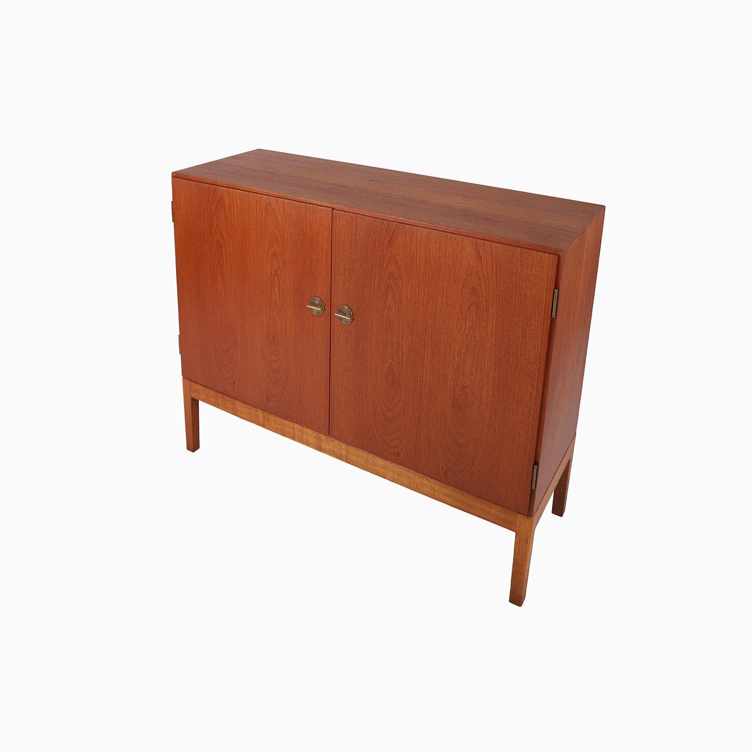Oiled Scandinavian Modern Teak Console Cabinet by Borge Mogensen For Sale