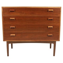 Wood Commodes and Chests of Drawers