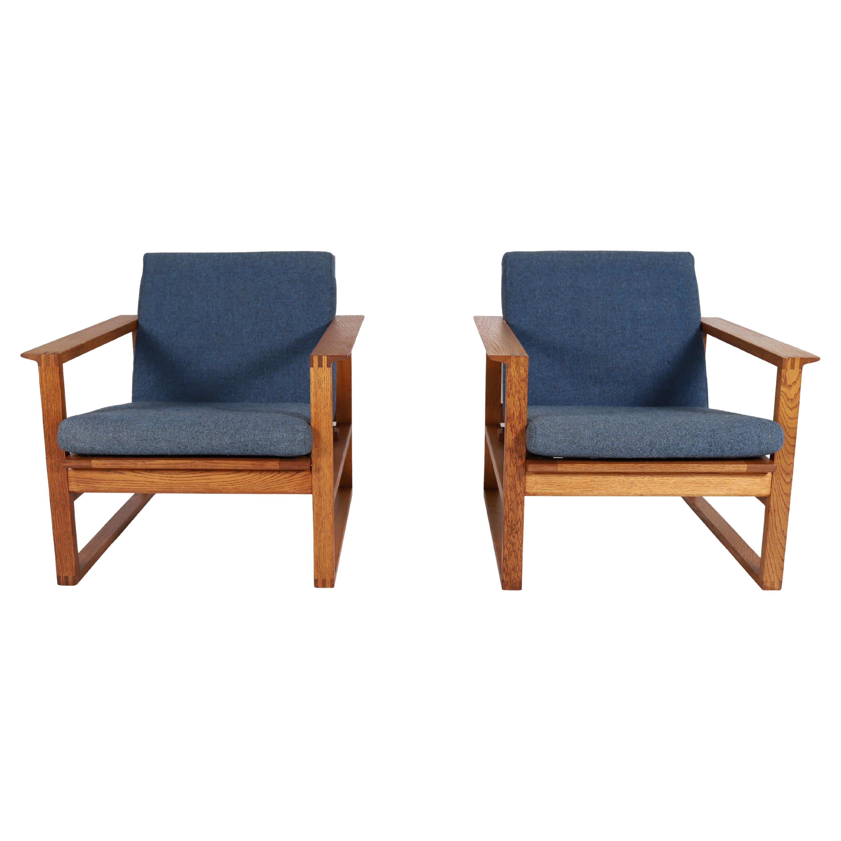 Scandinavian Modern Sled Based Lounge Chairs Fredericia model 2256 For Sale