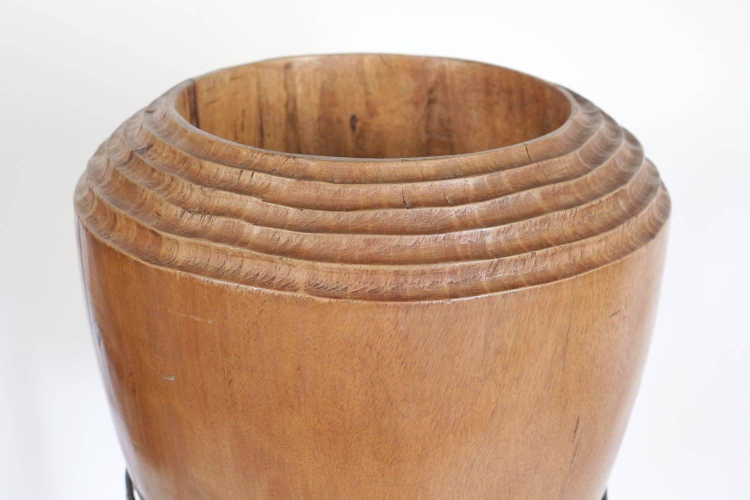 Mid-20th Century Large Mid-Century Modern Decorative Pot in Solid Wood in the Form of an Olive