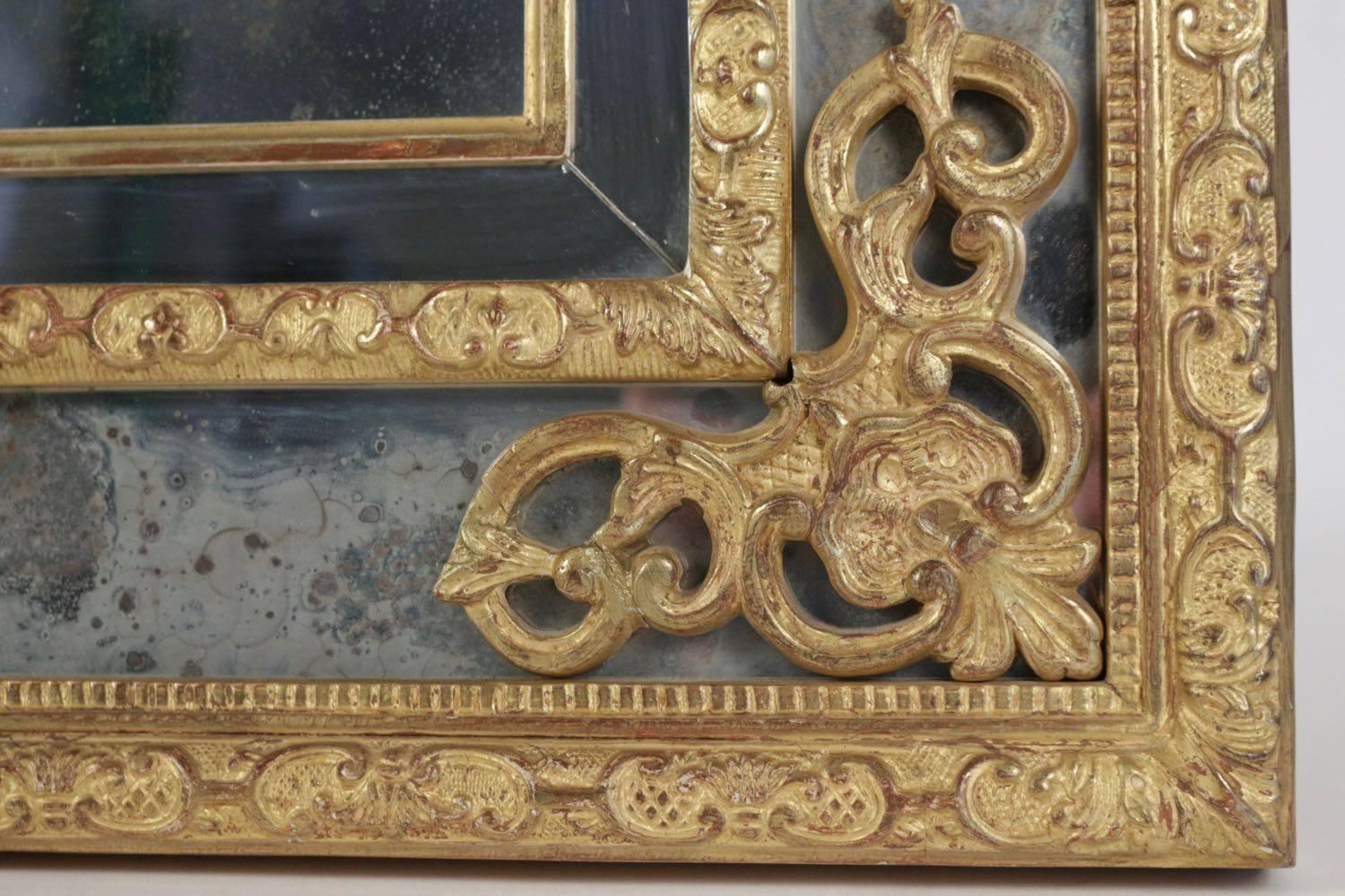 20th Century Mirror in the Style of Louis XV in Gold Giltwood and Gesso