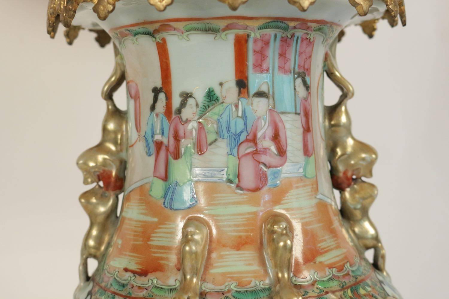 Chinese Porcelain Lampe from the 19th Century In Good Condition In Saint-Ouen, FR