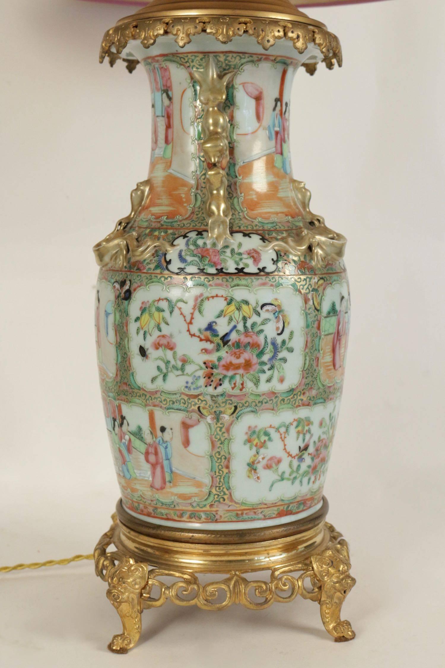Chinese Export Chinese Porcelain Lampe from the 19th Century