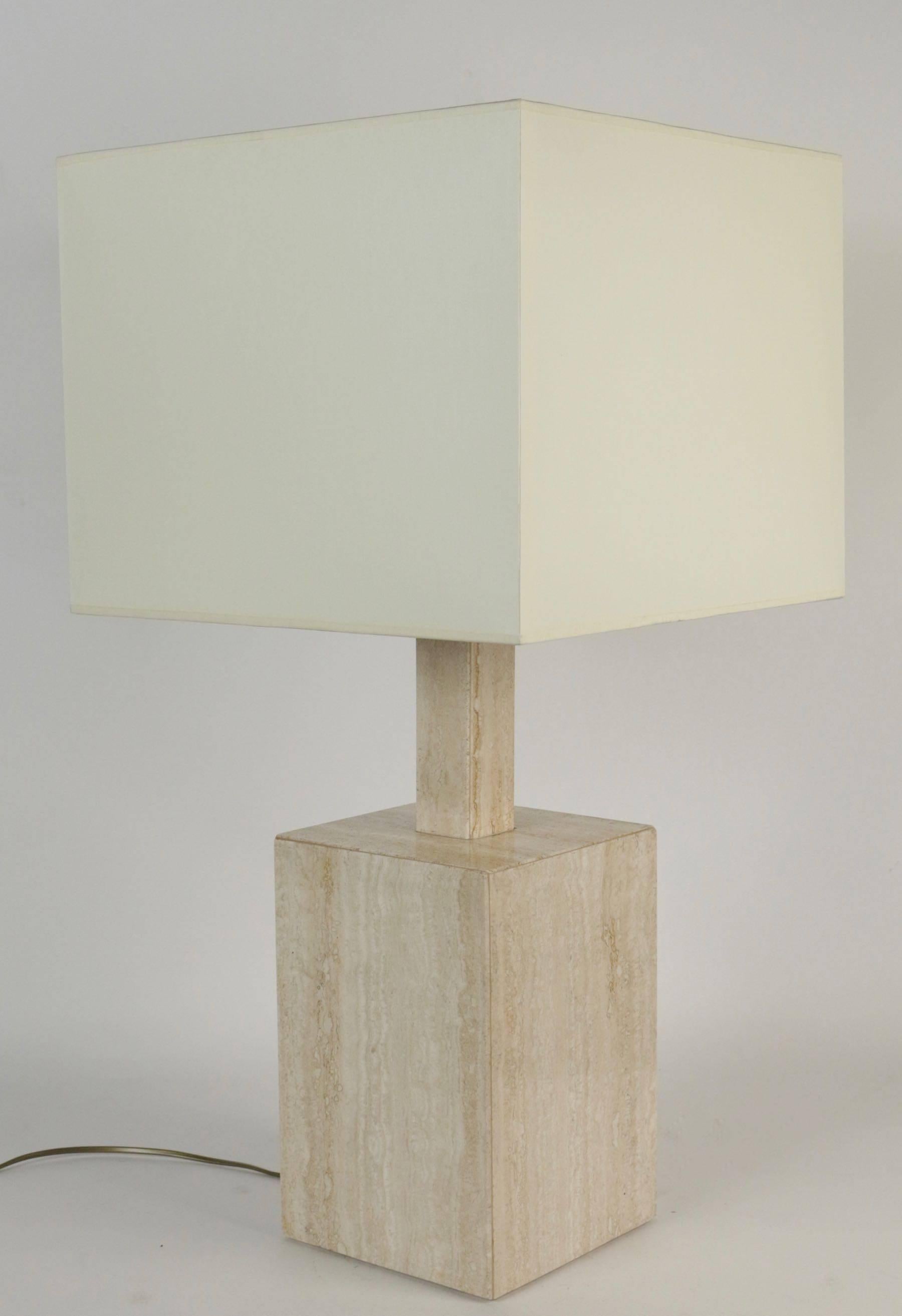 Travertine marble lamp circa 1960 inspired by Cubism, 20th century.
 