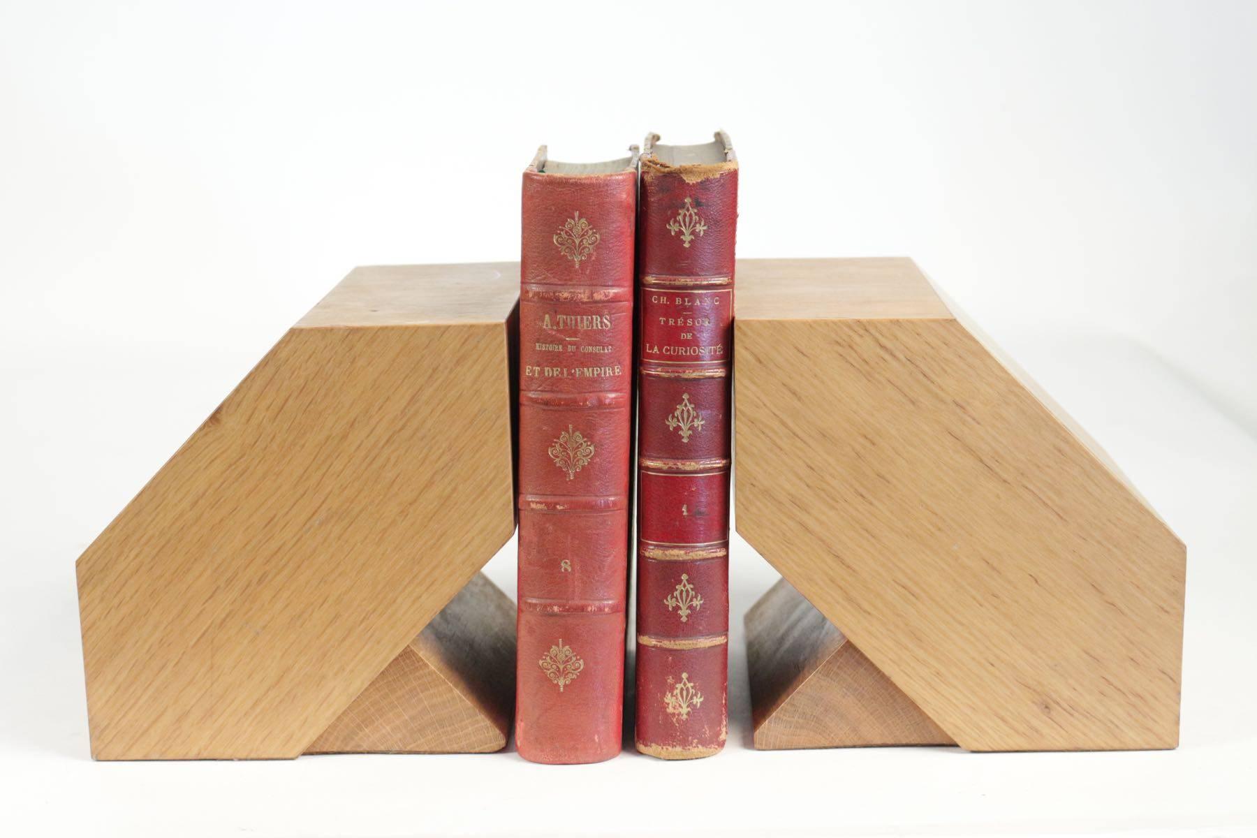 Mid-20th Century Pair of Bookends in Light Oak, circa 1960