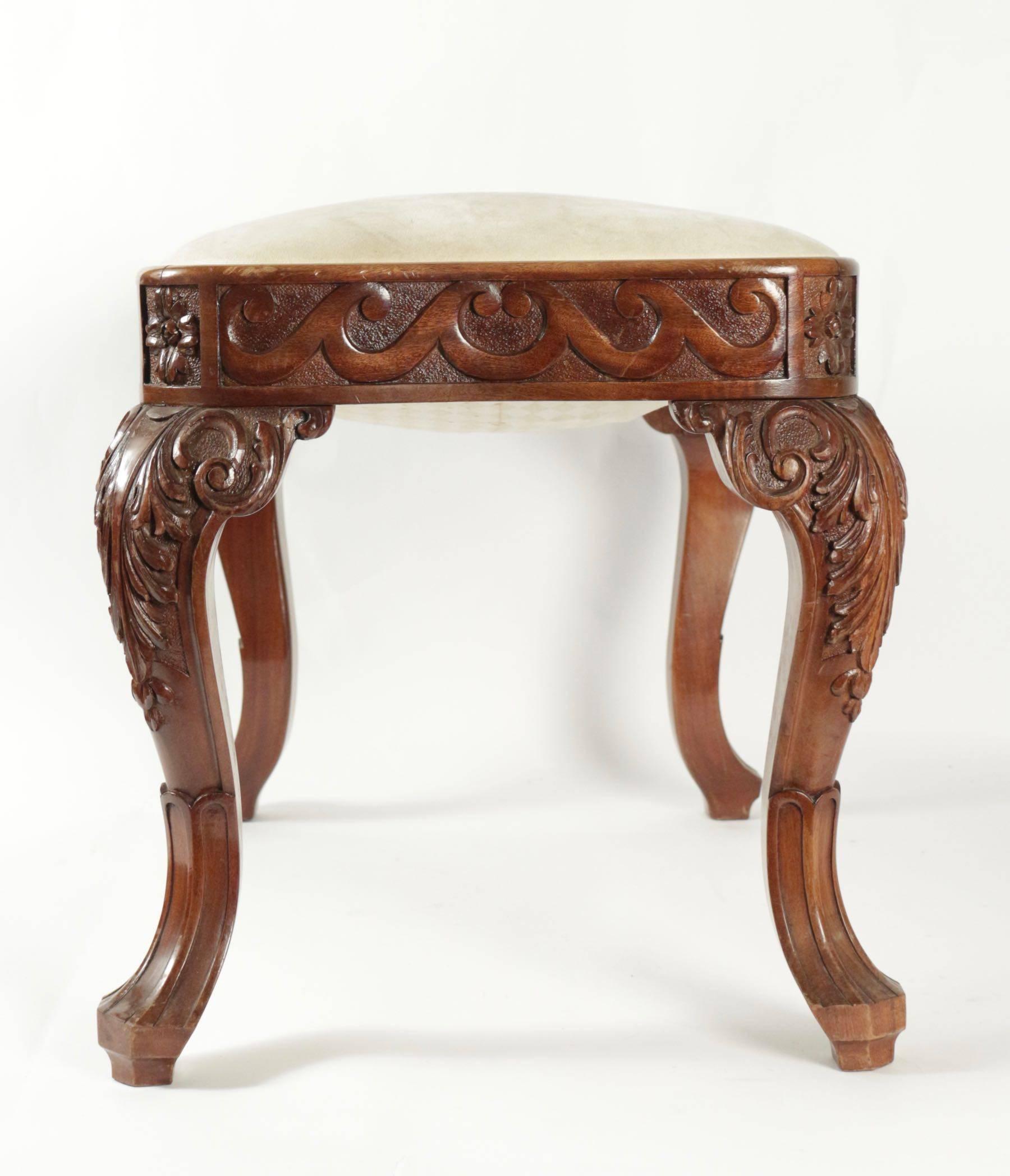 Louis XV English Footstool in Solid Mahogany from the Beginning of the 20th Century