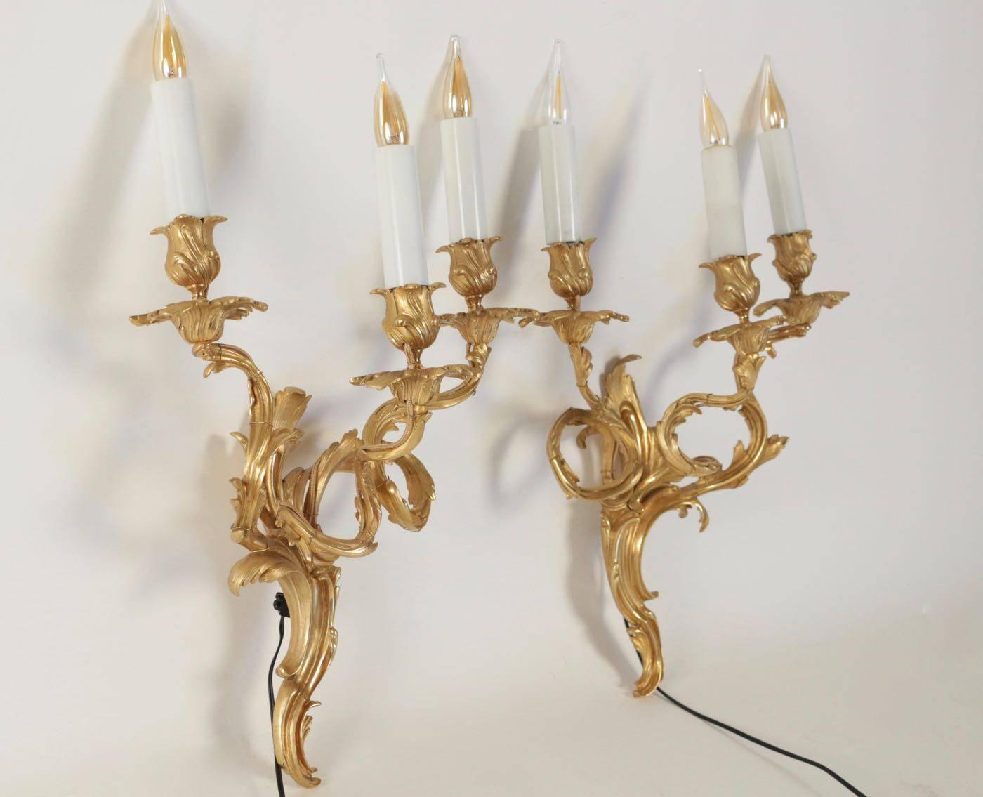 Pair of Sconces in Gold Gilt Bronze Louis XV Style, 19th Century In Excellent Condition In Saint-Ouen, FR