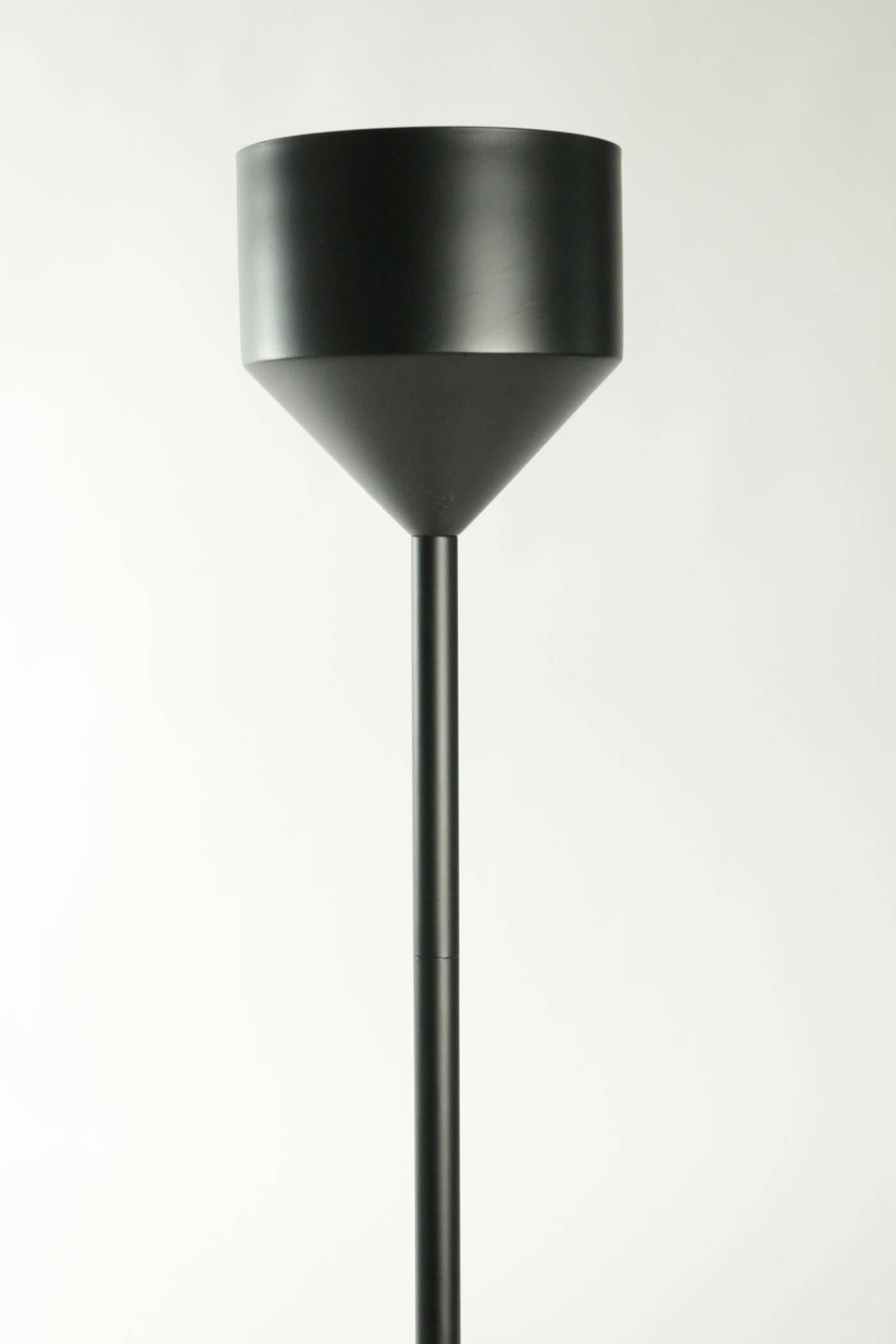 Late 20th Century Modern Metal Painted Floor Lamp For Sale