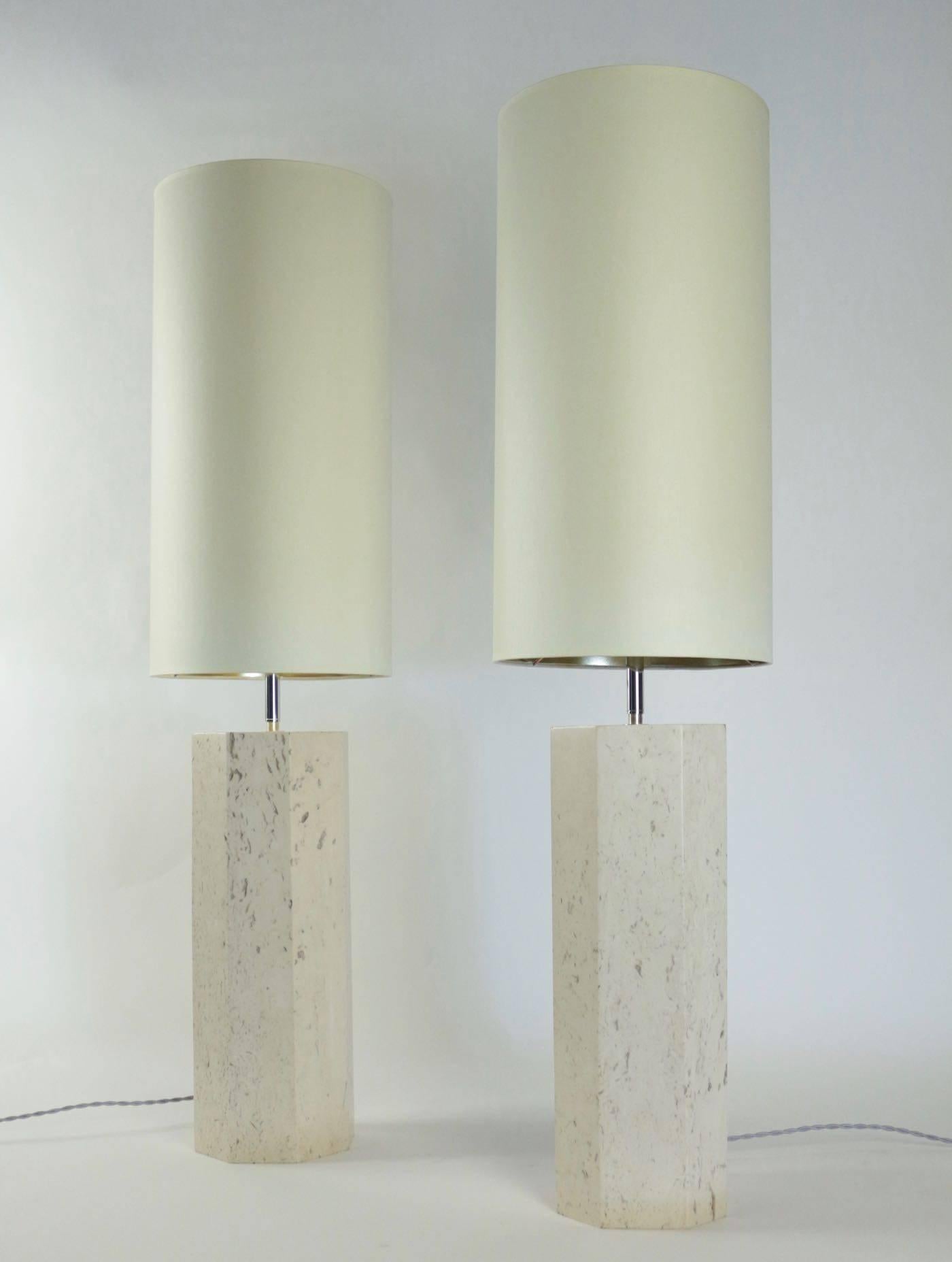 Pair of Travertine Lamps, 1940s In Good Condition In Saint-Ouen, FR