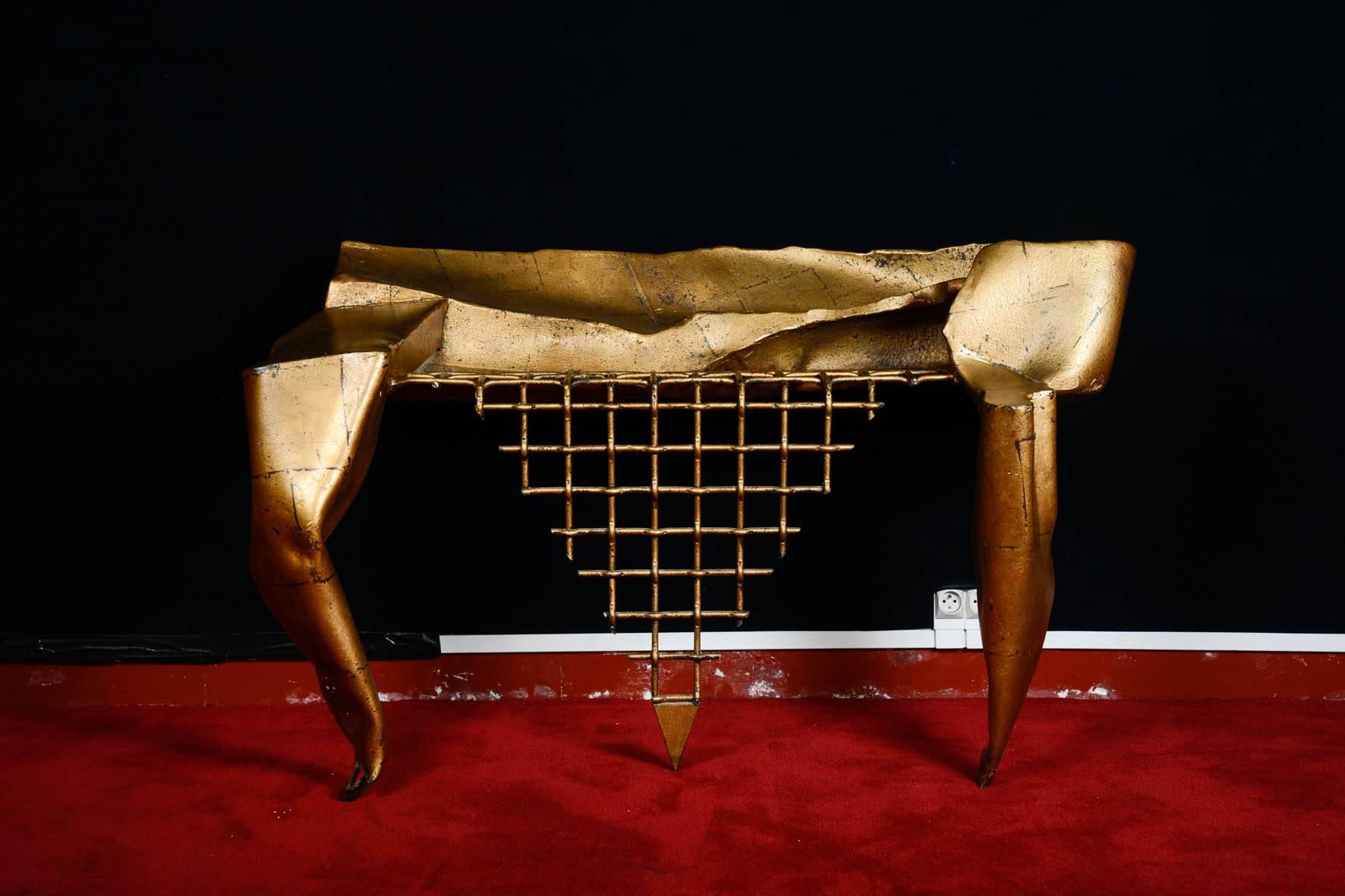 Console in wrought iron with gold leaf, by artist Jean-Jacques Argueyrolles. (Born in 1954).
 