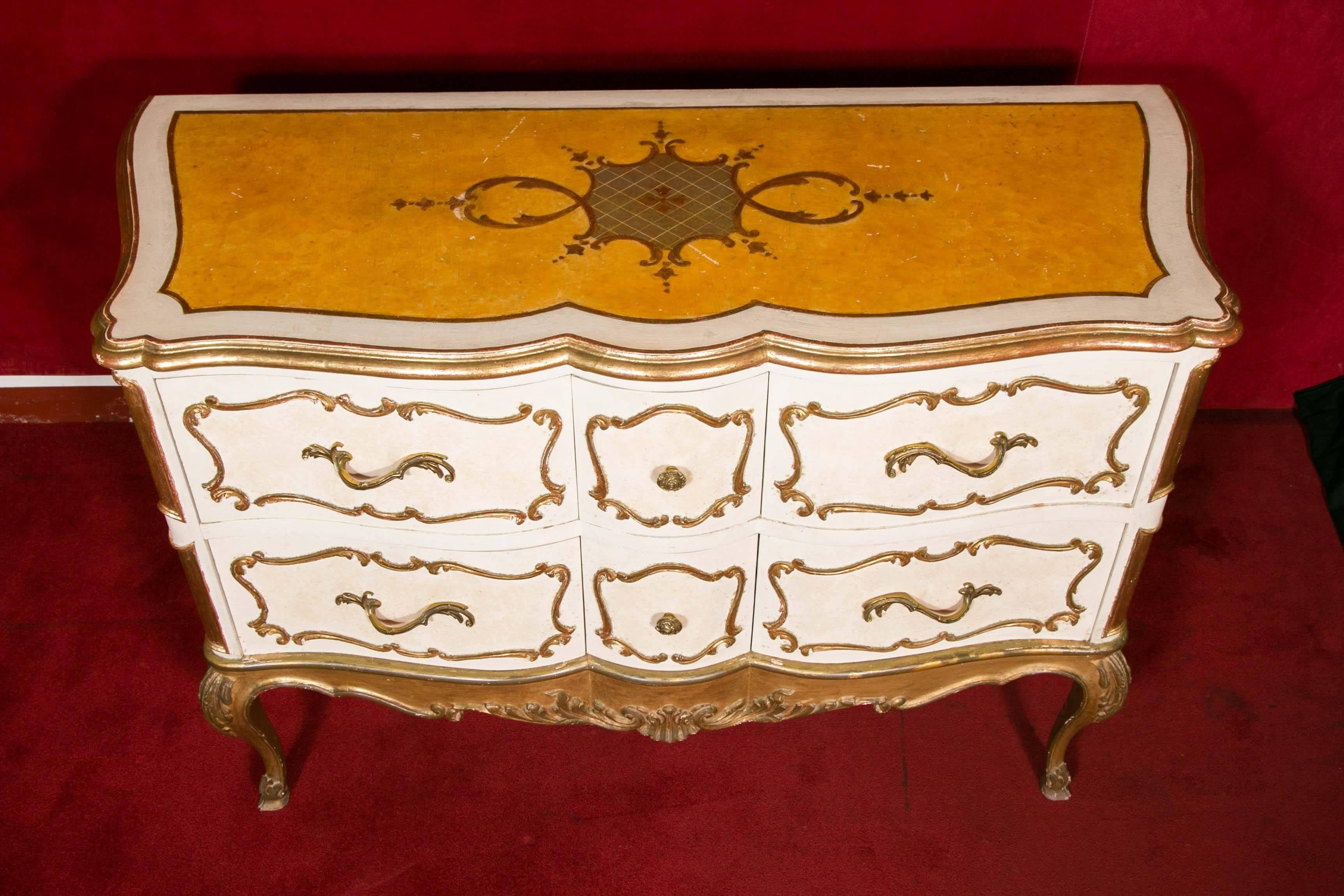 Gilt Italian Commode from the 1950s, Painted and Gilded, Very Well-Made For Sale