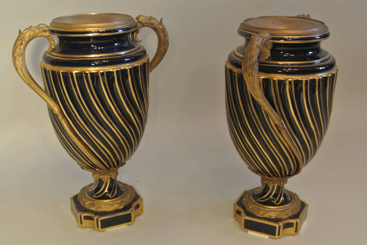 Pair of Vases Sèvres, Mounts Anses and Gilt Bronze In Good Condition In Saint-Ouen, FR