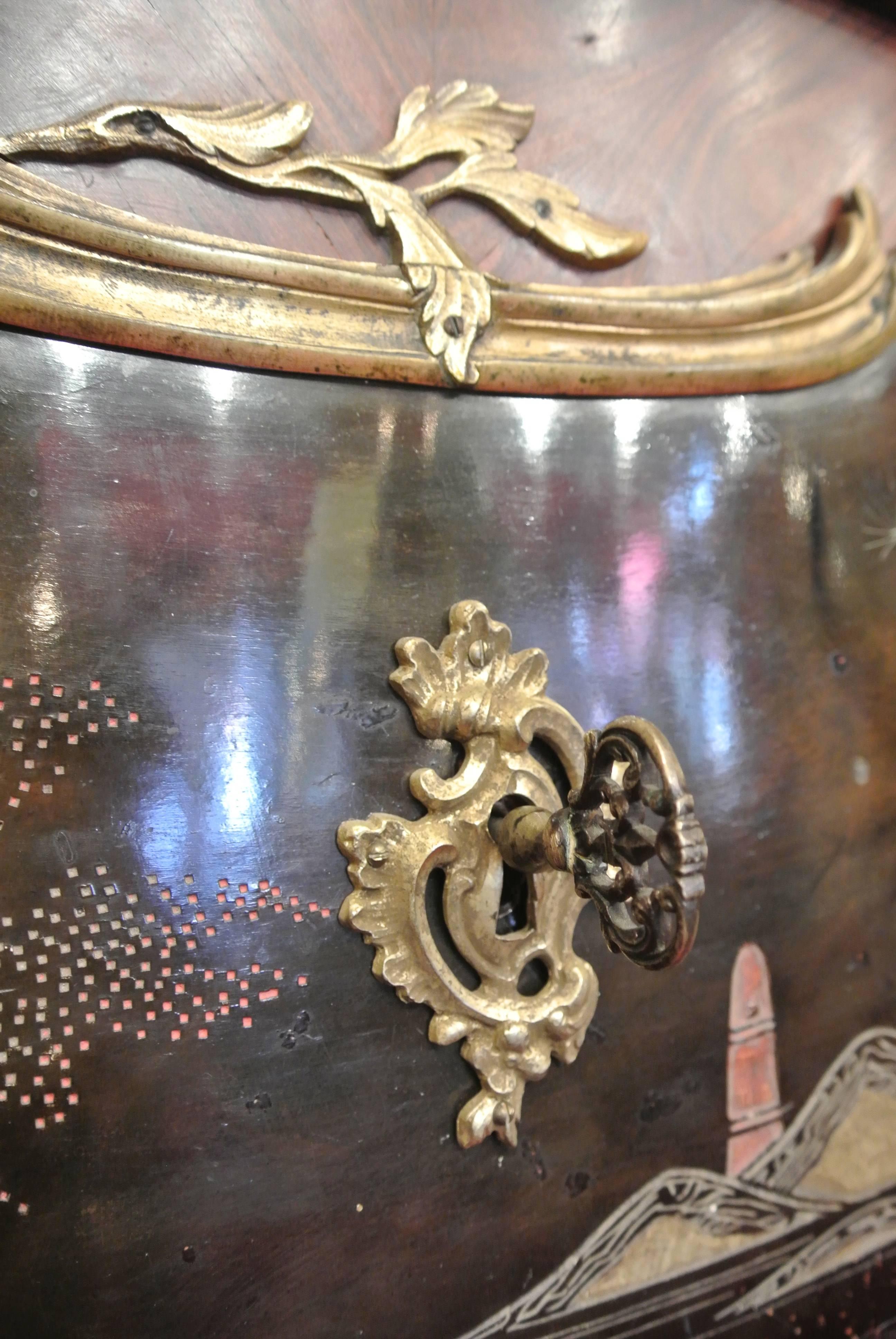 Bronze A Very Fine and Rare Commode in the Style of Louis XV of the 19th Century 