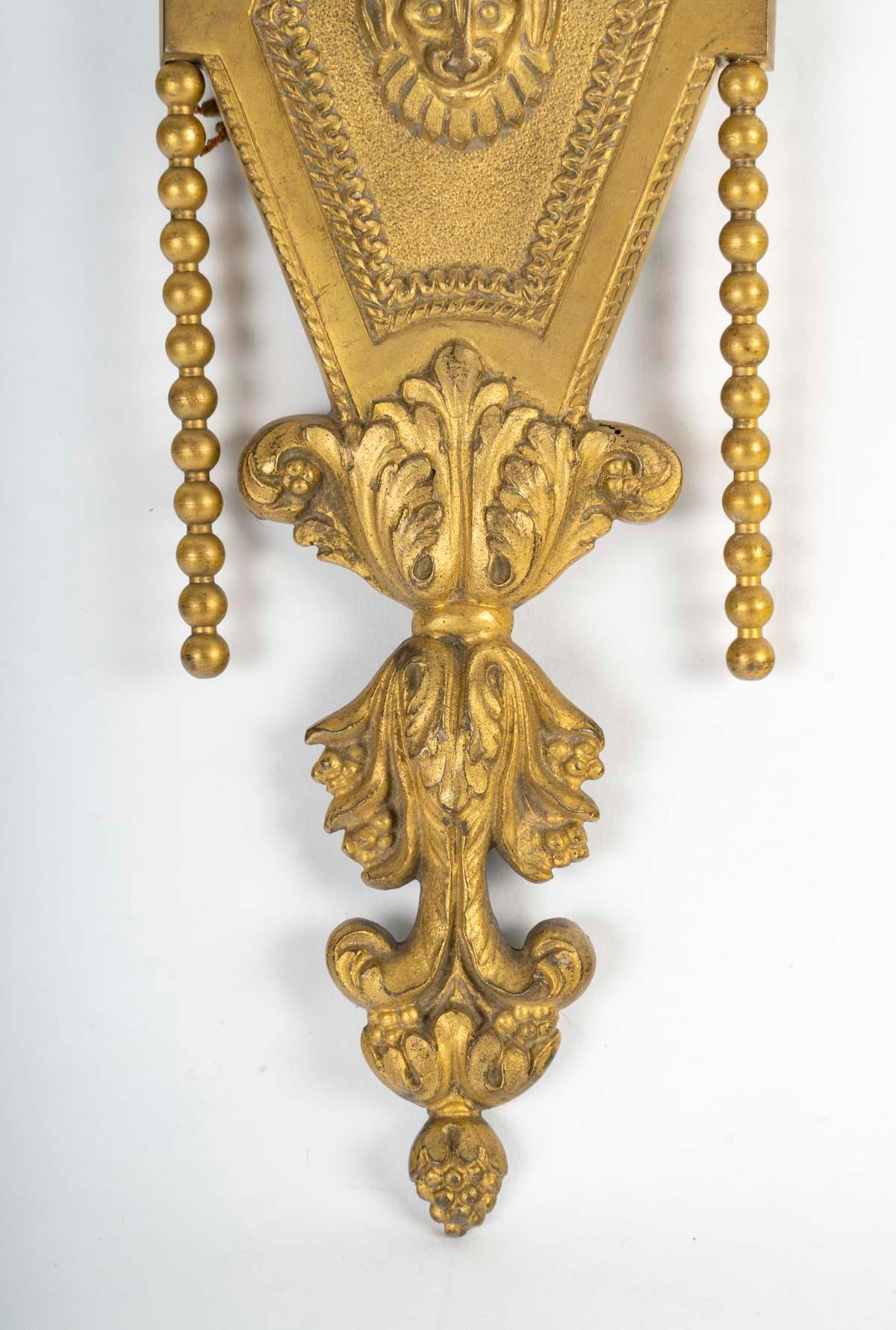 Pareja de Apliques de Bronce Dorado Estilo Imperio, Siglo XIX. Francés en venta