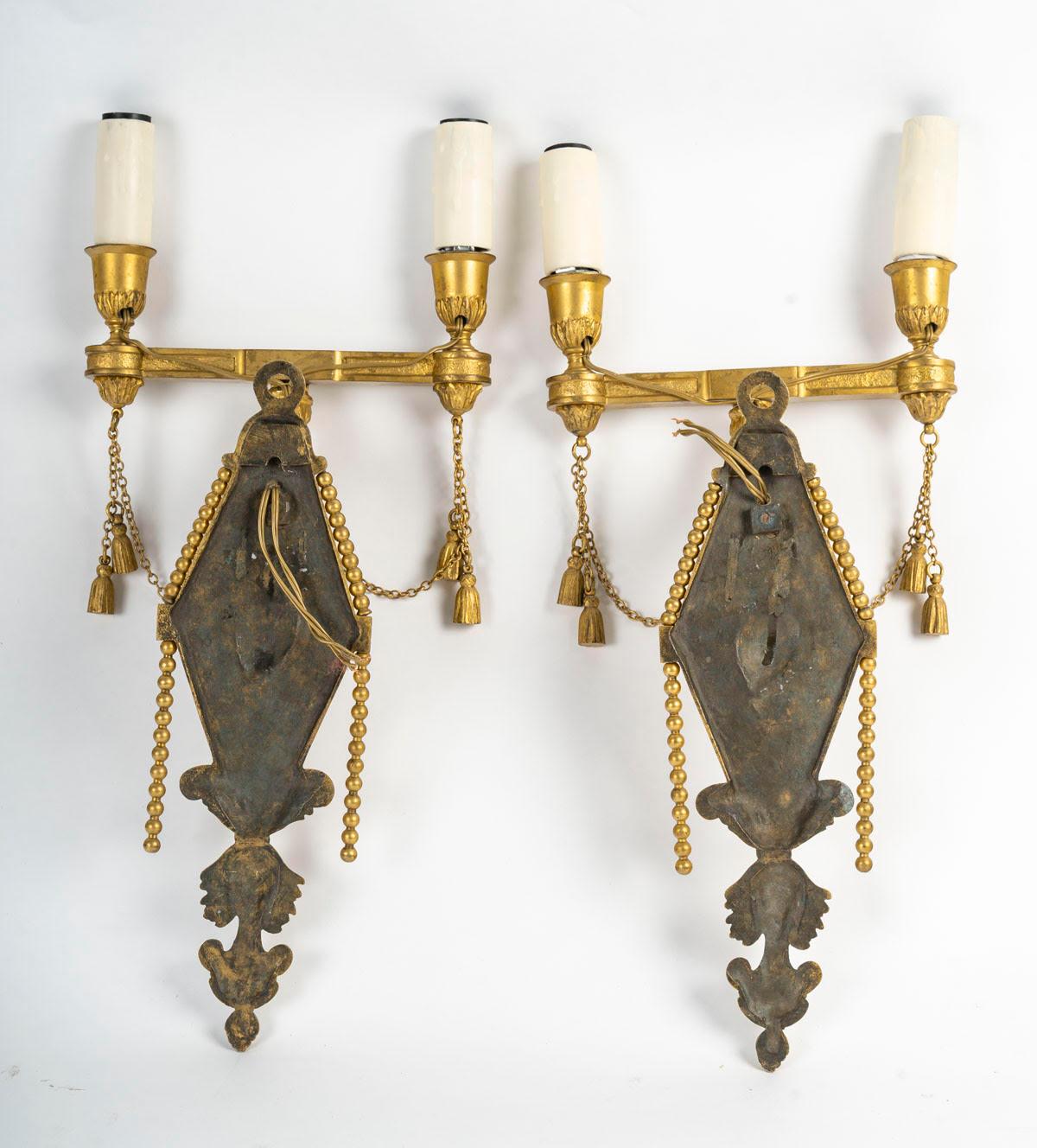 Pareja de Apliques de Bronce Dorado Estilo Imperio, Siglo XIX. en venta 4