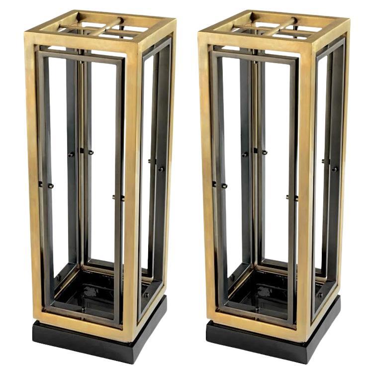 Paire de porte-parapluies géométriques, finition laiton patiné et bronze. en vente