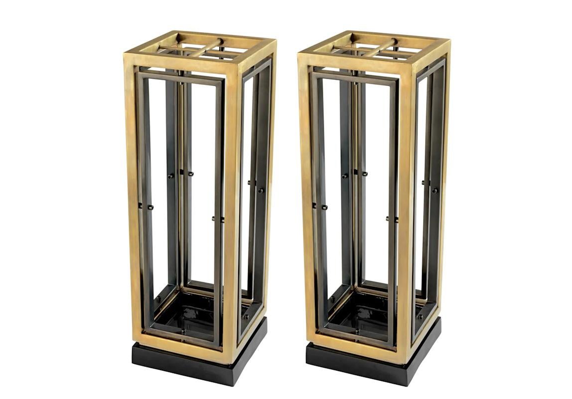 XXIe siècle et contemporain Paire de porte-parapluies géométriques, finition laiton patiné et bronze. en vente