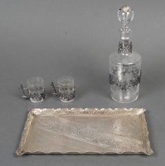 Juego de licores, en su caja original de Baccarat del siglo XIX, de la época de Napoleón III
