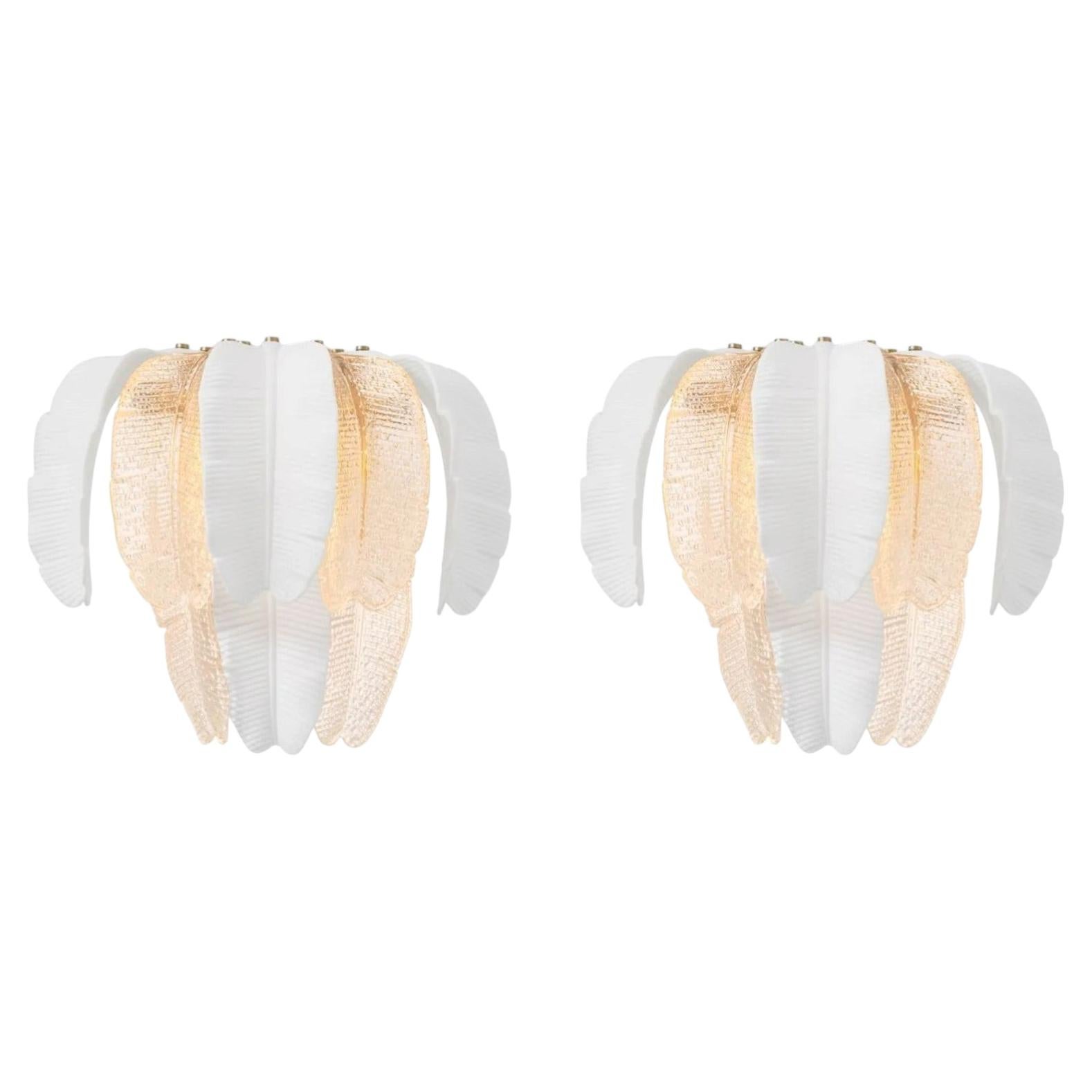 Pair of Contemporary Wall Lamp in Textured Glass and White Ceramic For Sale