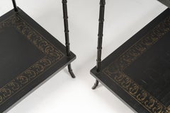 Coppia di tavolini in ottone placcato oro in stile bambù, XX secolo.