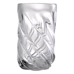 Paire de vases en verre soufflé transparent, style unique.