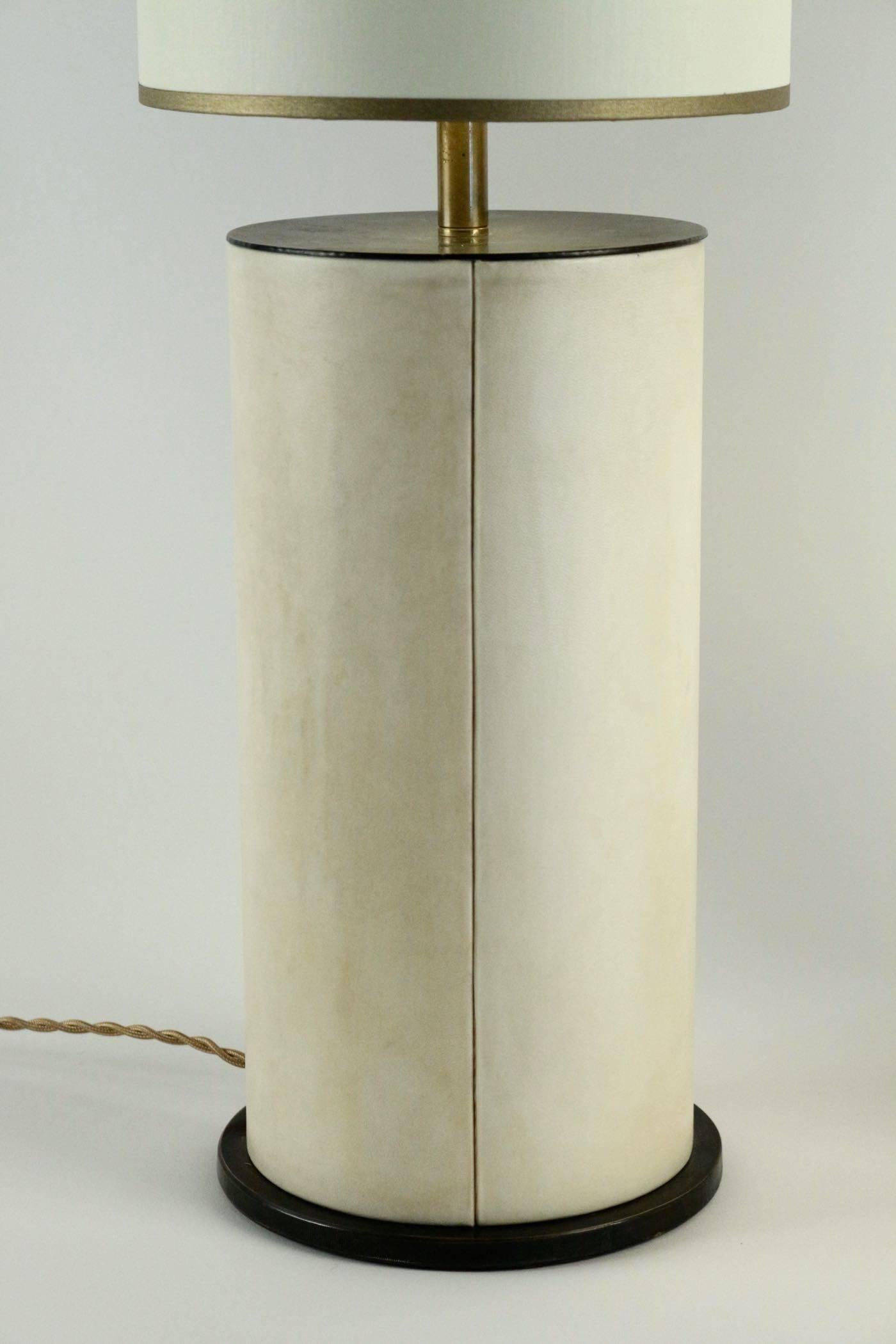 Pair of Lamps in Parchment and Bronze, circa 1940 In Excellent Condition In Saint-Ouen, FR