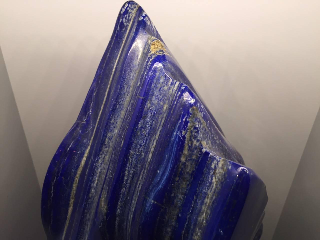 Very Large Lapis Lazuli Mineral Specimen In Good Condition In New York, NY