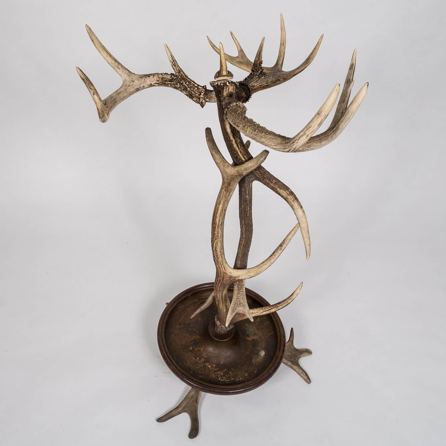 Black Forest Style Antler Umbrella Stand from a 1920s Adirondack Great Camp In Good Condition In New York, NY