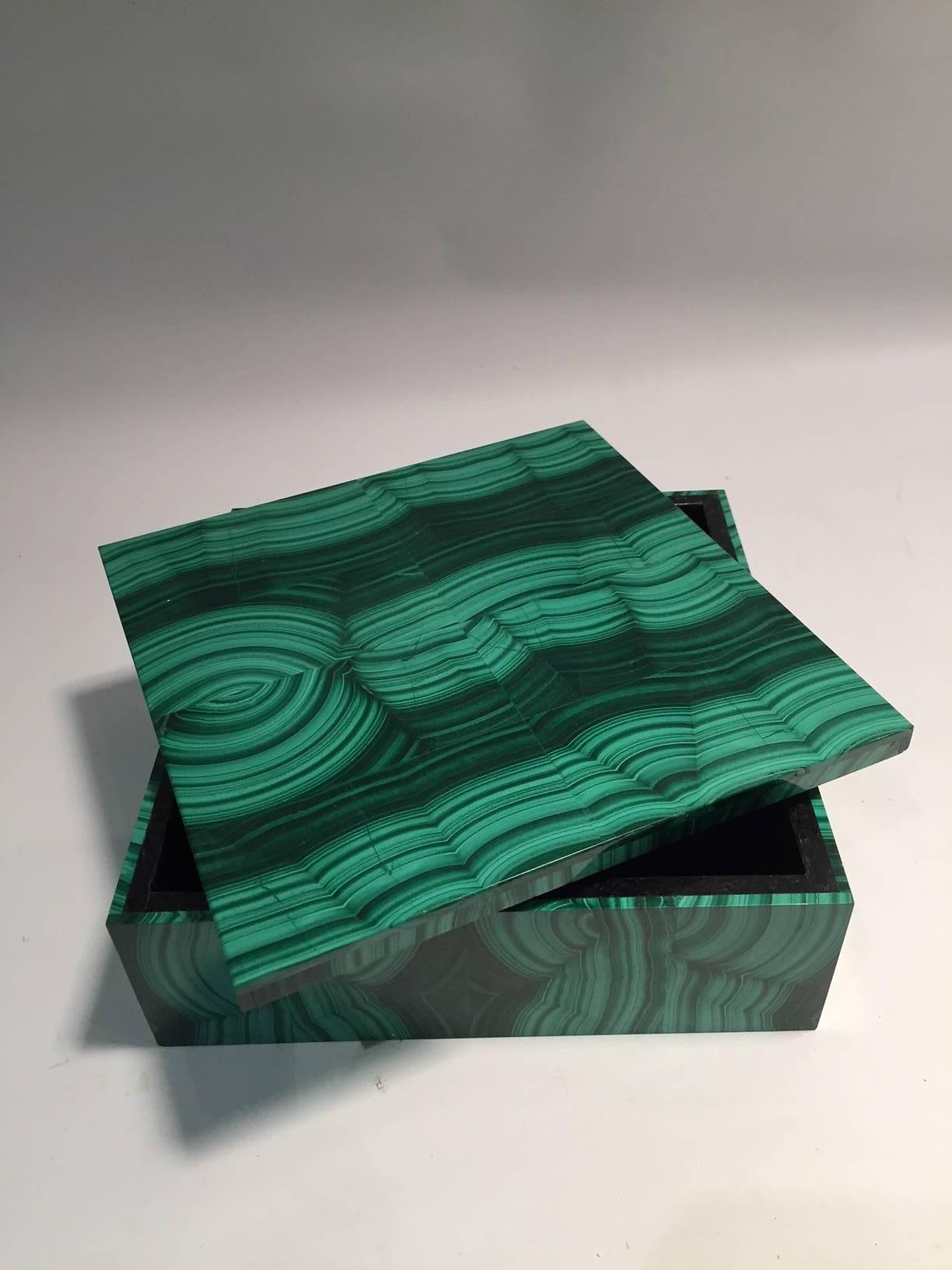 Grand Tour Large Square Bookmatched Malachite Box with Removable Lid Made in India For Sale