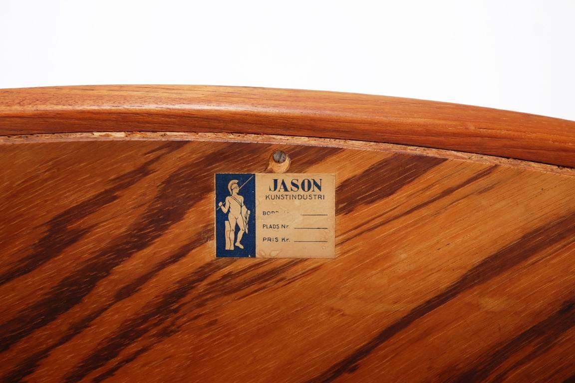 Kurt Ostervig Triangular Teak Coffee Table for Jason Møbler In Excellent Condition In Paris, FR