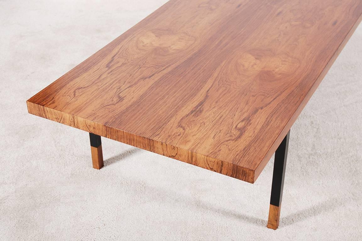 Extra Long Rosewood Coffee Table by Johannes Aasbjerg for Illums Bolighus, 1960s In Excellent Condition In Paris, FR