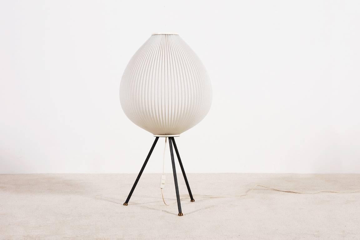 three leg floor lamp