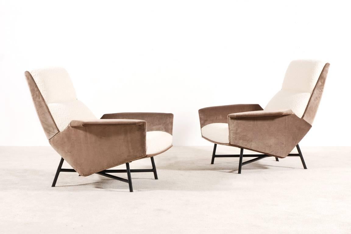 Pair of two-coloured armchairs designed by Claude Delor.
Manufactured in France, 1950s.

These seats have a wooden structure filled with foam, newly upholstered with a high quality French wool fabric and a taupe velvet. The original base is in