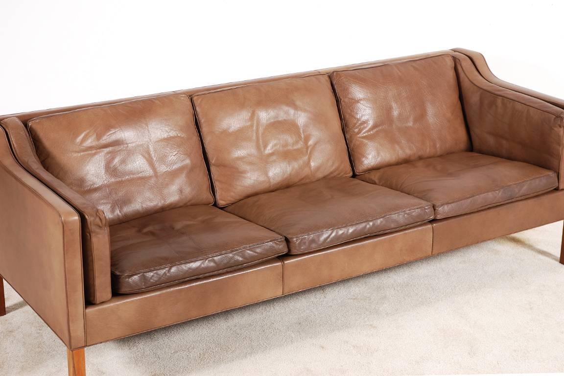 Børge Mogensen Three-Seat Sofa, Model 2213 In Excellent Condition In Paris, FR