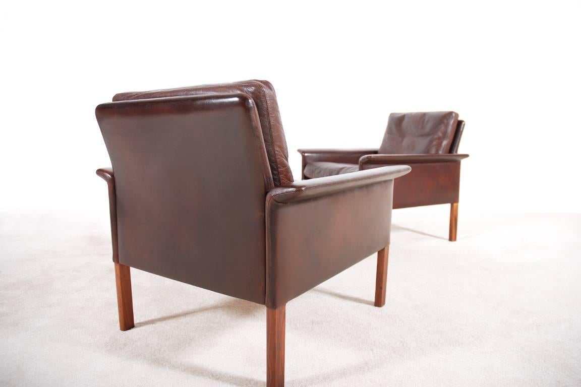 Hans Olsen Pair of Danish Chairs in Brown Leather for C / S Møbler, 1960s In Excellent Condition In Paris, FR