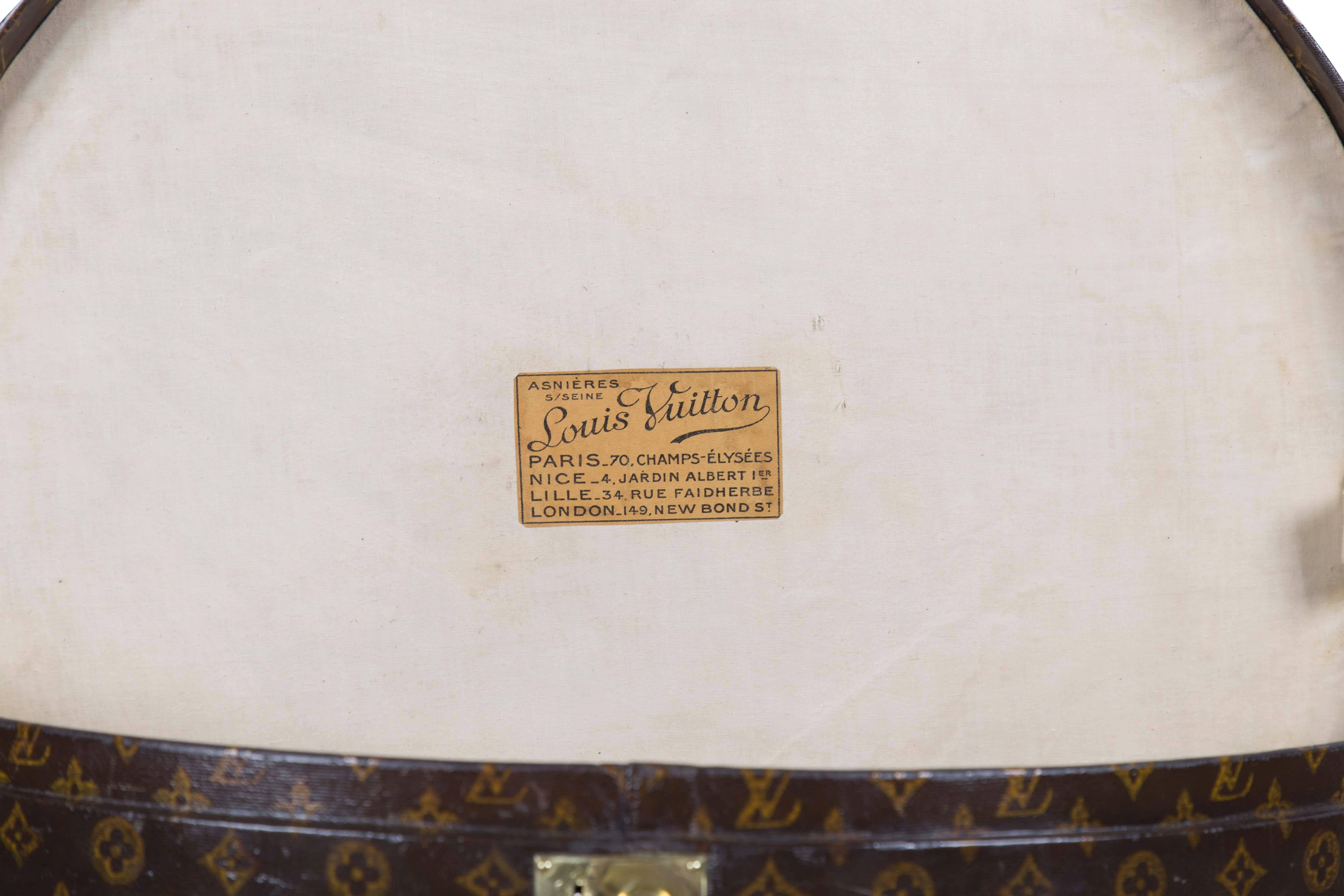 Early 20th Century Louis Vuitton Round Hatbox in monogram canvas, circa 1920.