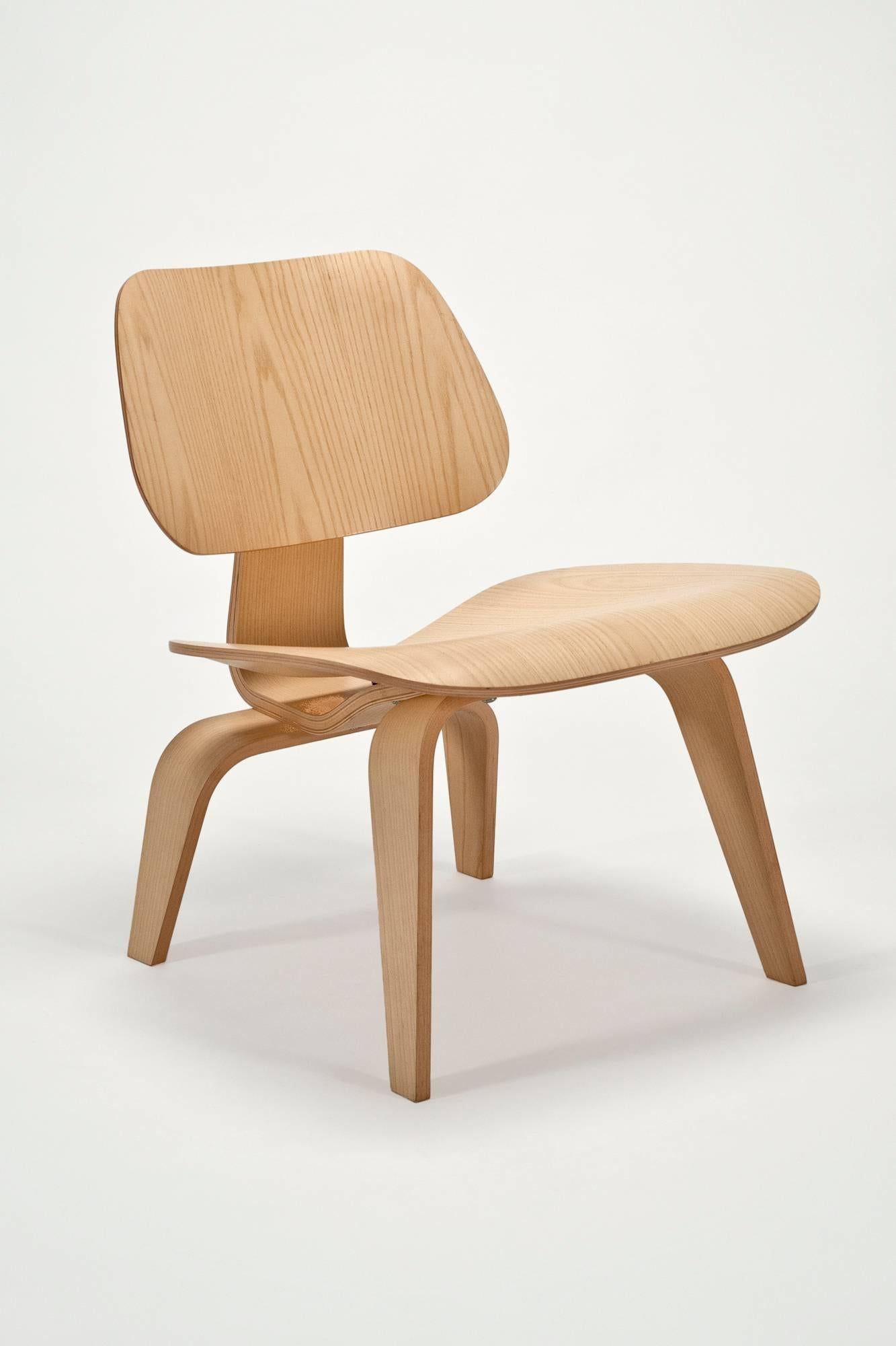molded plywood chairs